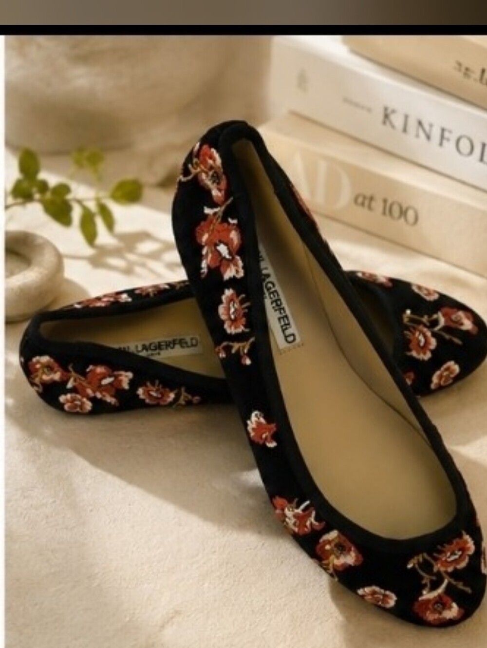 Karl Lagerfeld NWOB Paris Leroux Floral Embroidered Flats